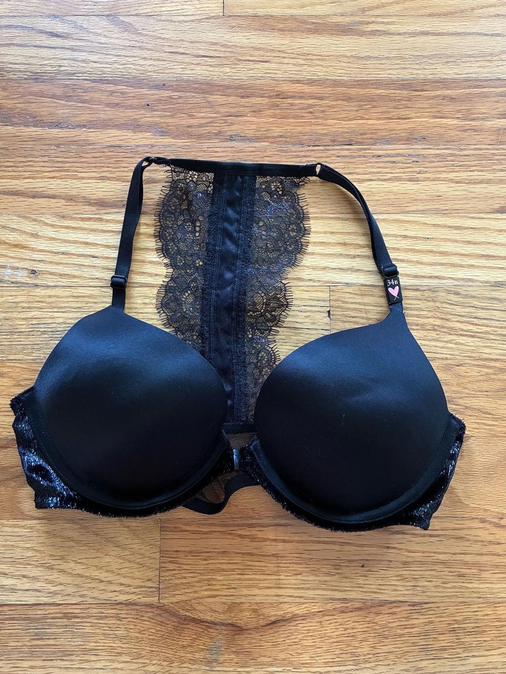 Victoria’s Secret Black Bombshell Bra with lace back size 34B- NWT